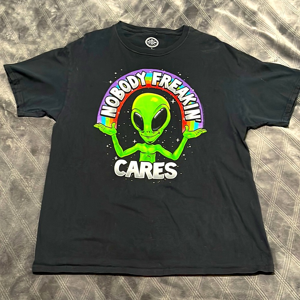 L Alien shirt